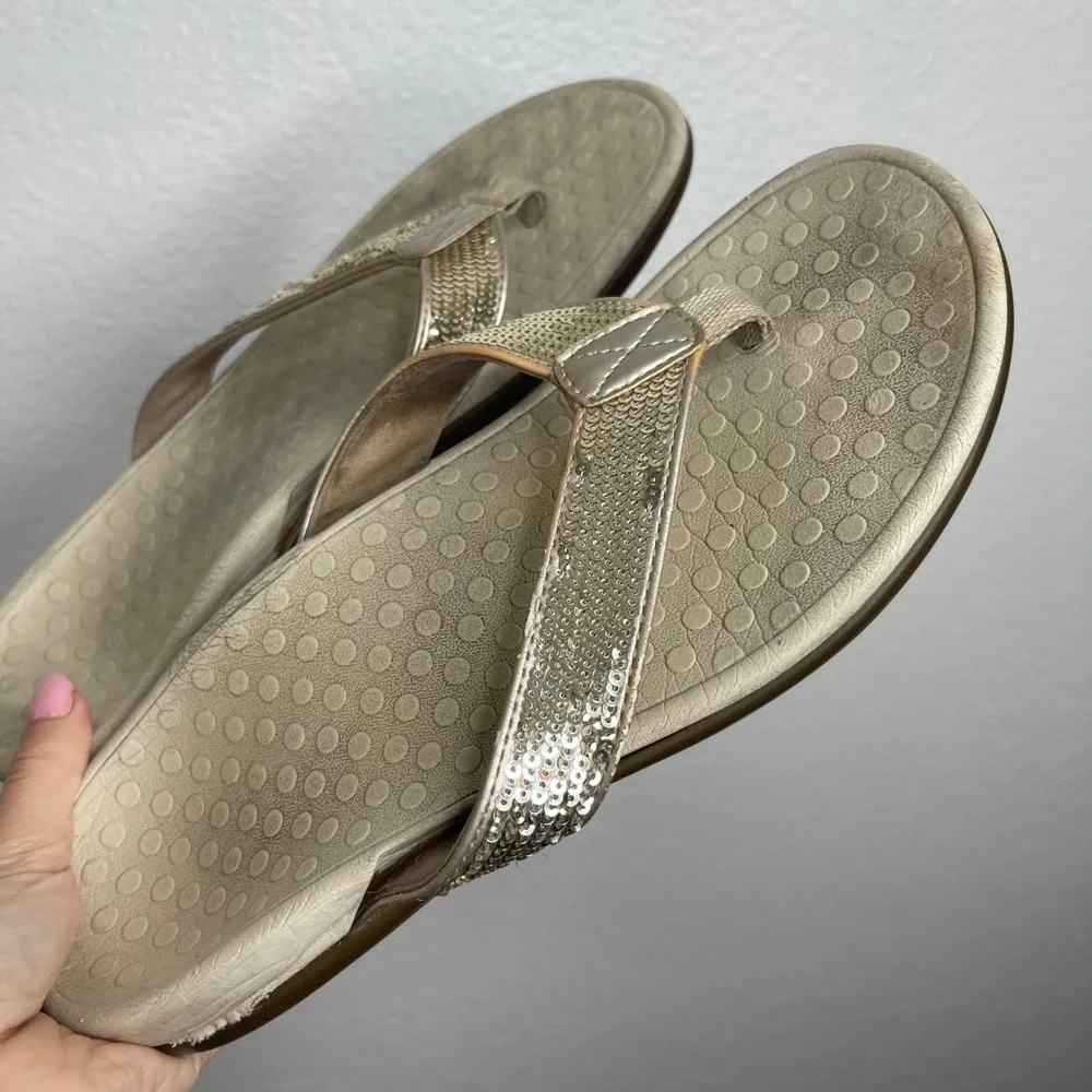 Vionic orthotic flip